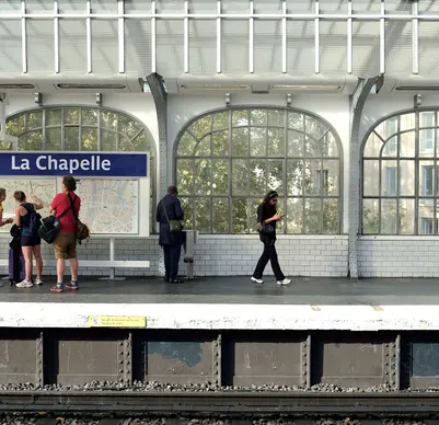 Illustration of the metro station La Chapelle