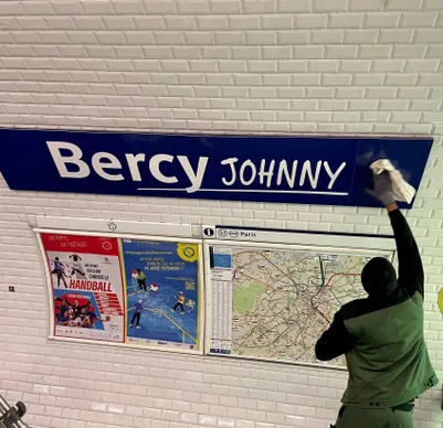 Illustration of the metro station Bercy