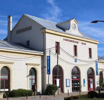 Illustration of the train station Fontainebleau - Avon